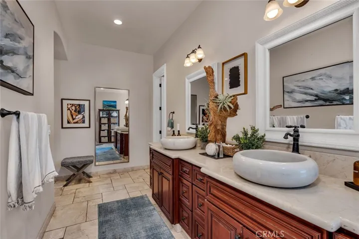 6190 Country Club, Merced, California 95340