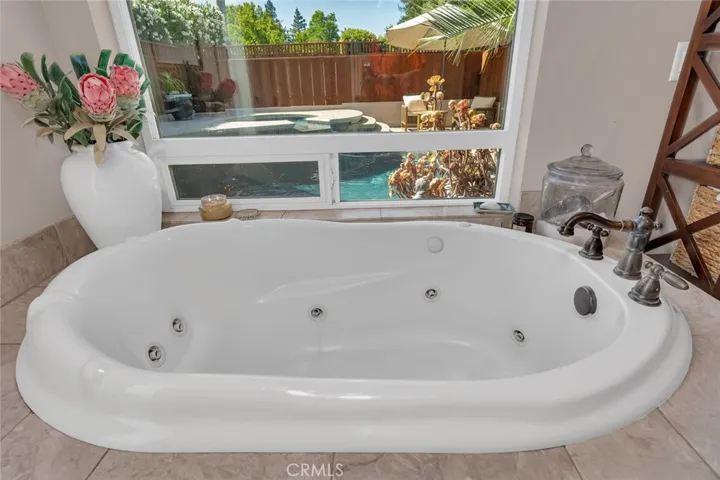 6190 Country Club, Merced, California 95340