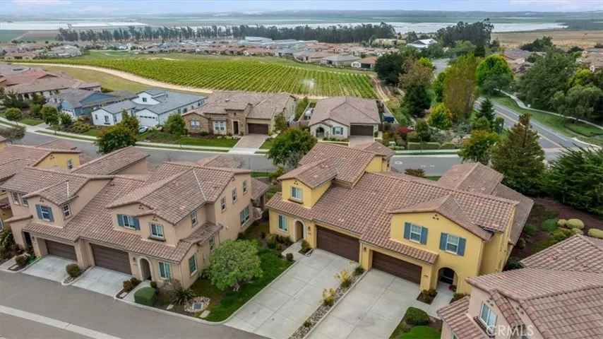 1176 Spring Azure Way, Nipomo, California 93444
