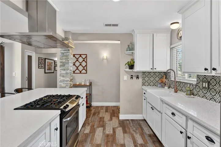 2239 Farringdon, Pomona, California 91768