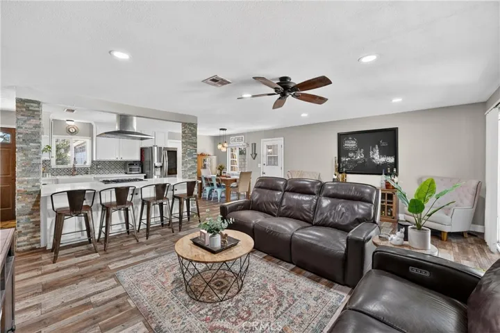 2239 Farringdon, Pomona, California 91768