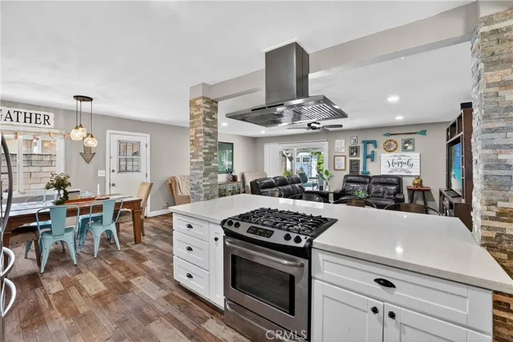 2239 Farringdon, Pomona, California 91768