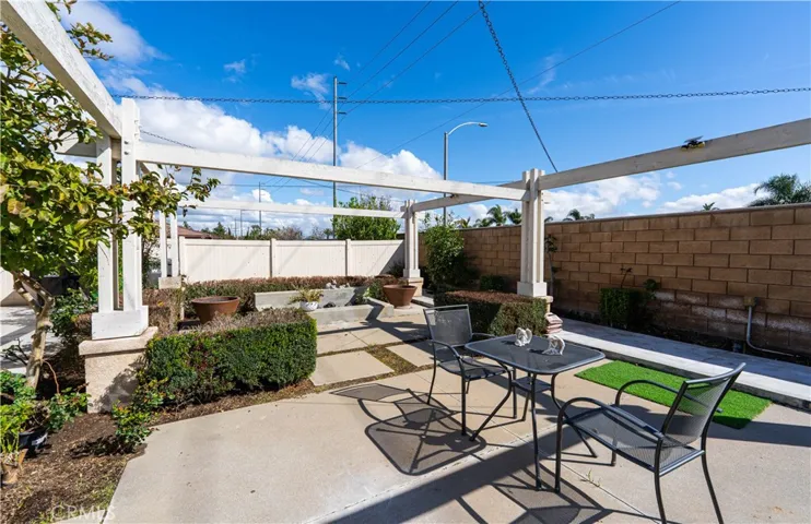 13985 Riverglen, Eastvale, California 92880