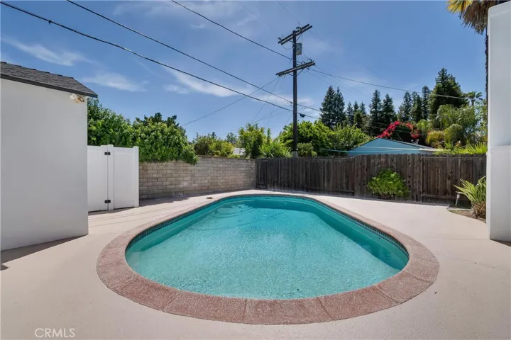 18234 Sugarman Street, Tarzana, California 91356