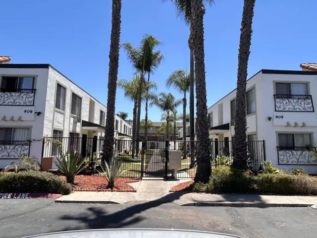 909 S Sunshine Avenue, El Cajon, California 92020