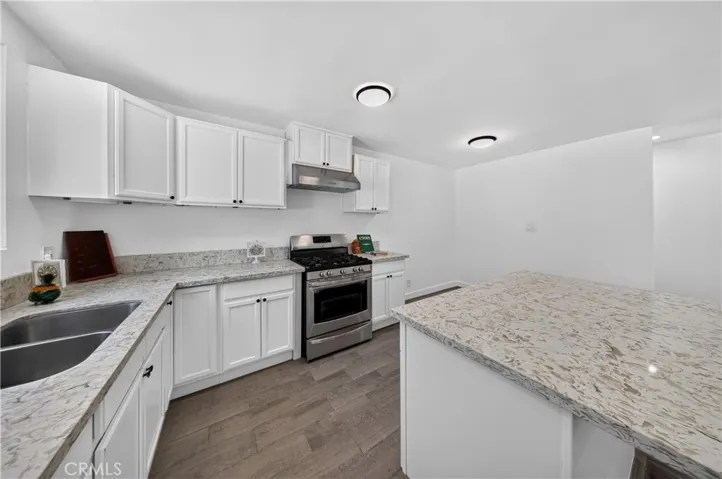 9959 Wisner, San Fernando, California 91345