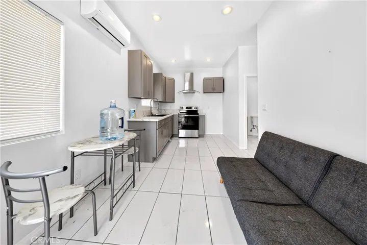 9959 Wisner, San Fernando, California 91345