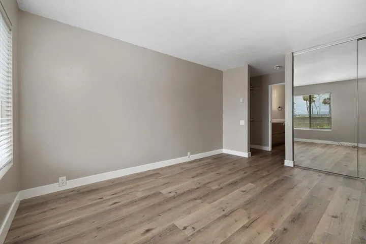 1855 Diamond 5-230, San Diego, California 92109