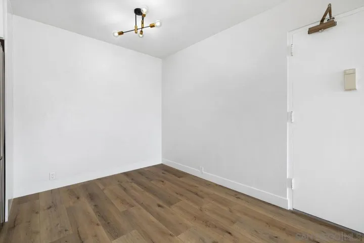 1855 Diamond 5-230, San Diego, California 92109