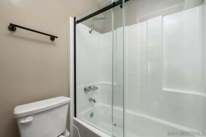 1855 Diamond 5-230, San Diego, California 92109