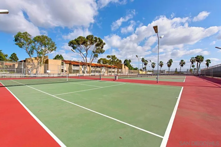 1855 Diamond 5-230, San Diego, California 92109