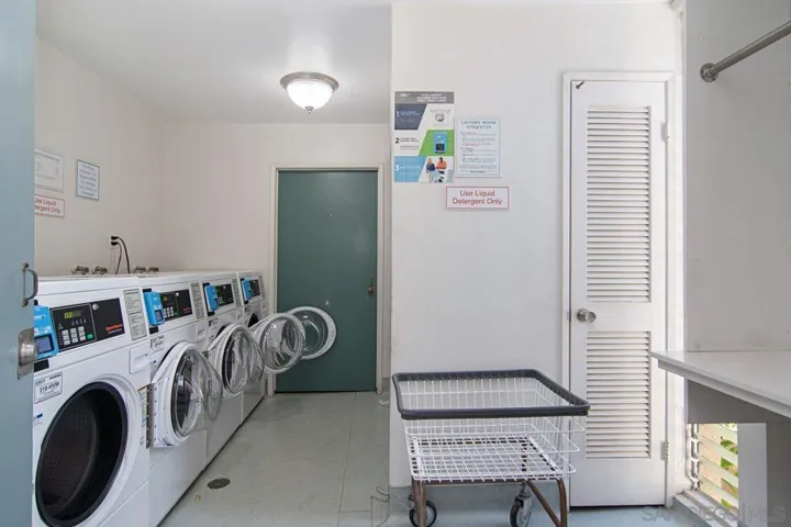 1855 Diamond 5-230, San Diego, California 92109