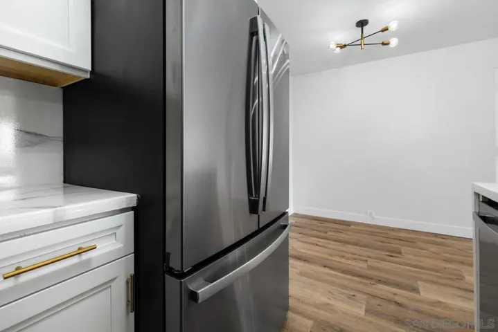 1855 Diamond 5-230, San Diego, California 92109