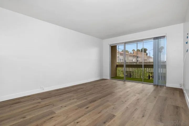1855 Diamond 5-230, San Diego, California 92109