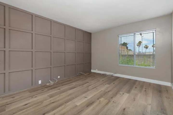 1855 Diamond 5-230, San Diego, California 92109