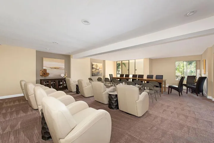 1855 Diamond 5-230, San Diego, California 92109