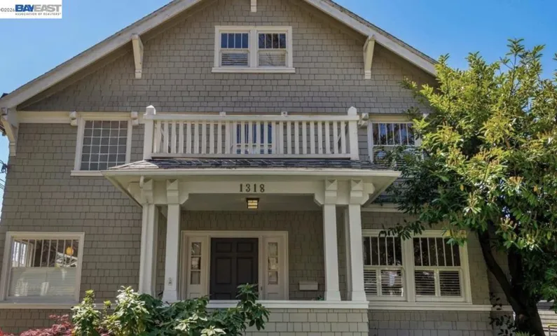 1318 Clinton Ave, Alameda, California 94501
