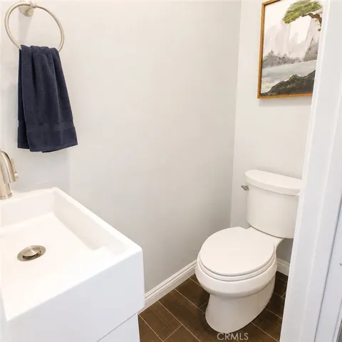 bonus half bath in hall