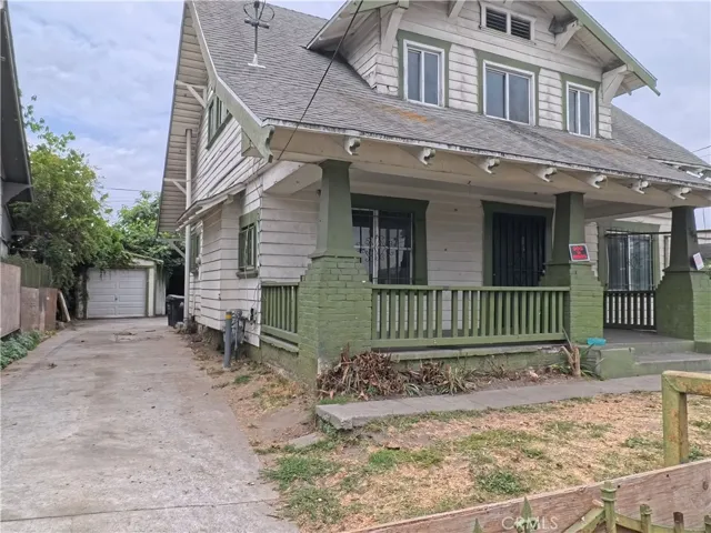 342 W And 342 1/2 W. 52nd, Los Angeles, California 90037