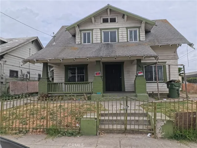 342 W And 342 1/2 W. 52nd, Los Angeles, California 90037