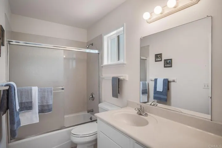 2211 Winterwarm Dr, Fallbrook, California 92028