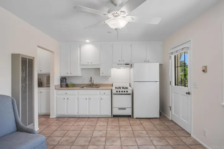 2211 Winterwarm Dr, Fallbrook, California 92028