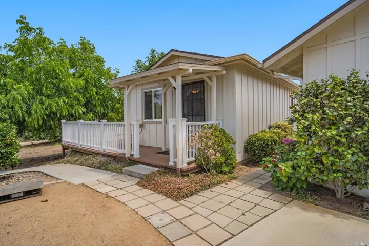 2211 Winterwarm Dr, Fallbrook, California 92028