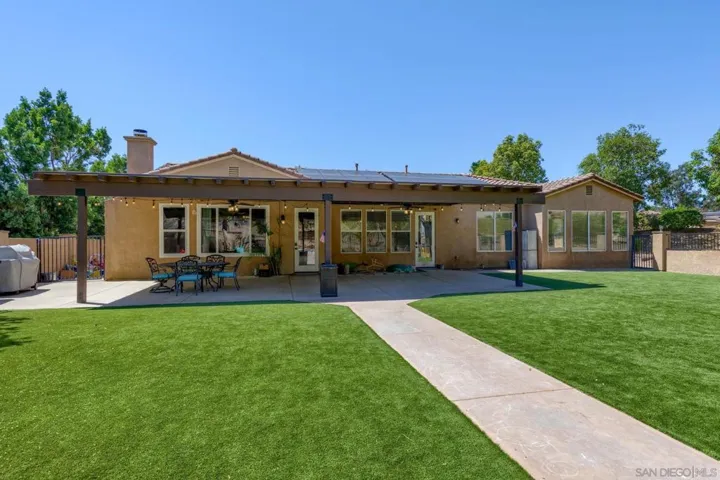 26138 Wyndemere, Escondido, California 92026