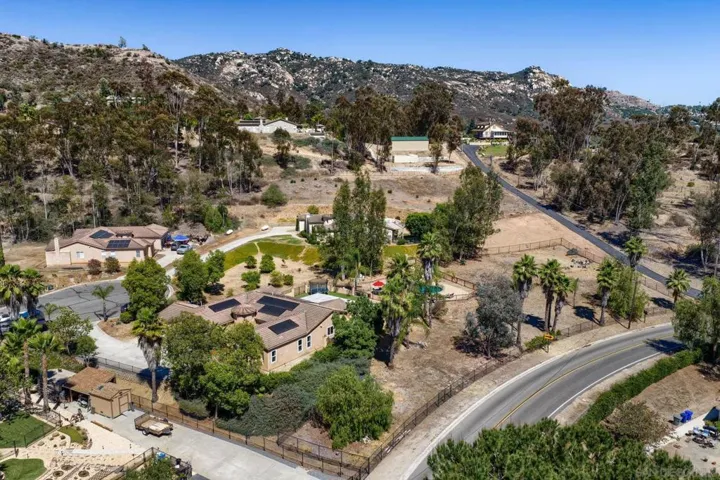 26138 Wyndemere, Escondido, California 92026