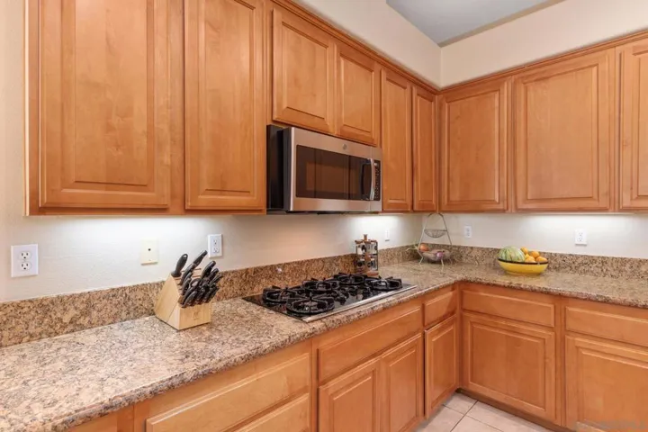 26138 Wyndemere, Escondido, California 92026