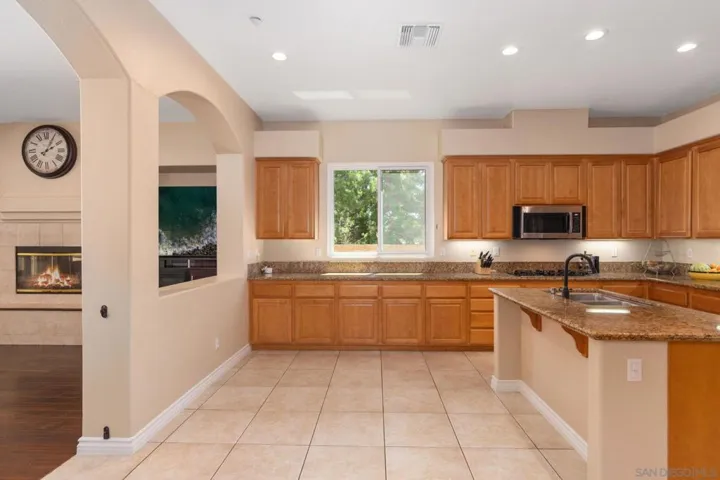 26138 Wyndemere, Escondido, California 92026