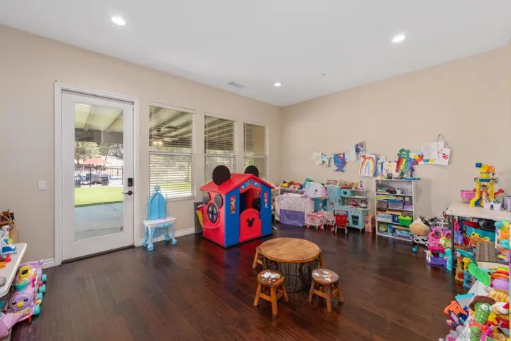 26138 Wyndemere, Escondido, California 92026