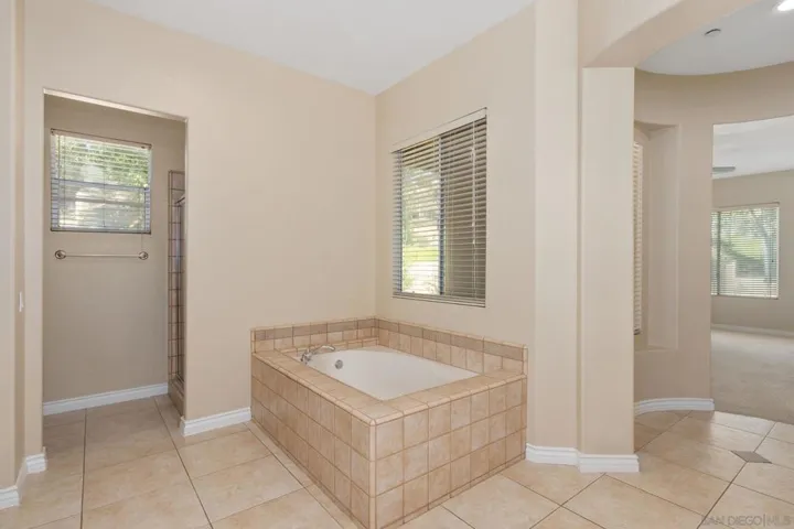 26138 Wyndemere, Escondido, California 92026