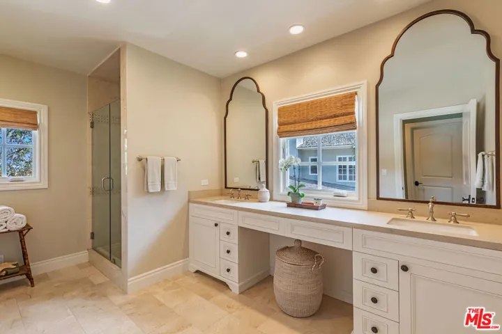 1185 Corsica Drive, Pacific Palisades, California 90272
