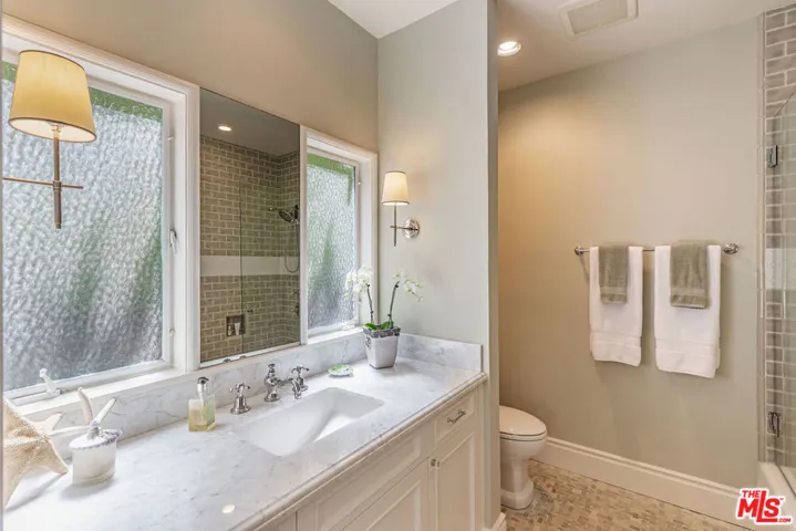 1185 Corsica Drive, Pacific Palisades, California 90272