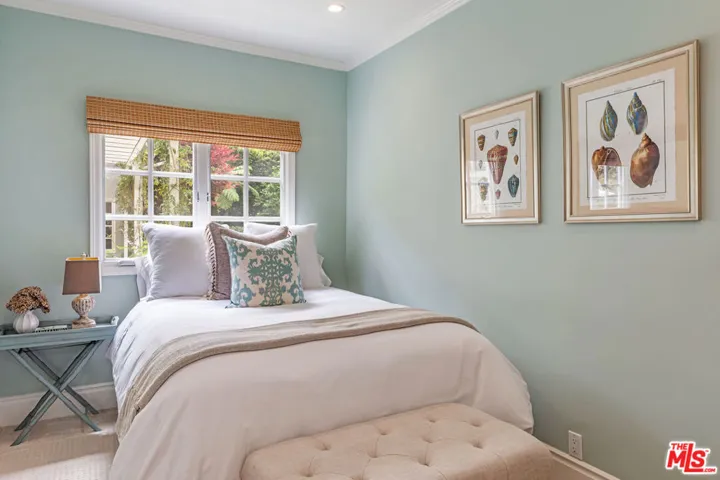 1185 Corsica Drive, Pacific Palisades, California 90272