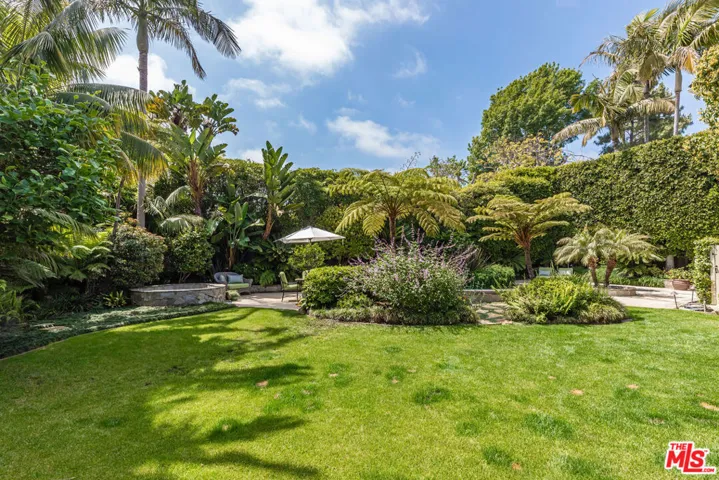1185 Corsica Drive, Pacific Palisades, California 90272