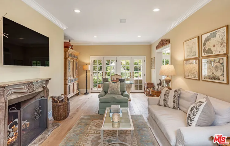 1185 Corsica Drive, Pacific Palisades, California 90272