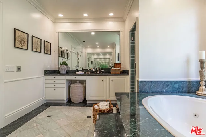1185 Corsica Drive, Pacific Palisades, California 90272