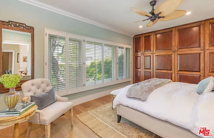 1185 Corsica Drive, Pacific Palisades, California 90272