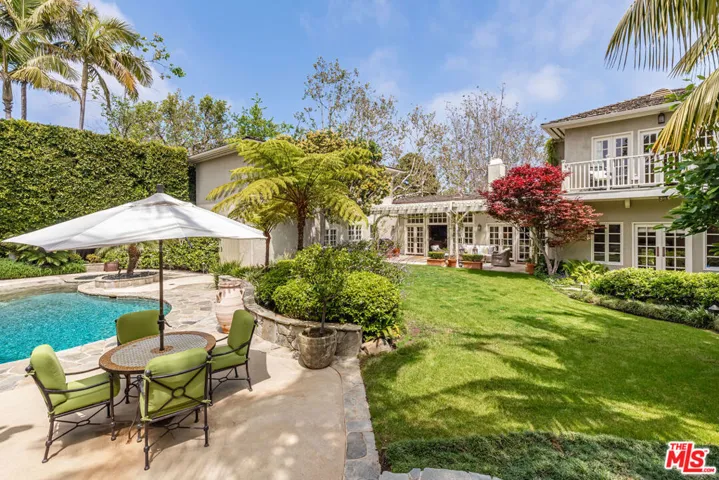 1185 Corsica Drive, Pacific Palisades, California 90272