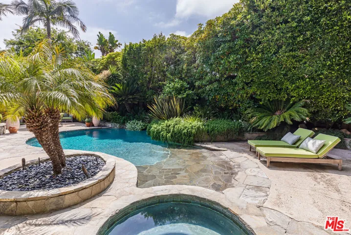 1185 Corsica Drive, Pacific Palisades, California 90272