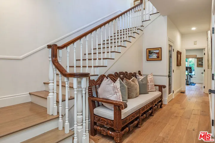 1185 Corsica Drive, Pacific Palisades, California 90272