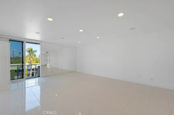 5301 Balboa Boulevard, Encino, California 91316