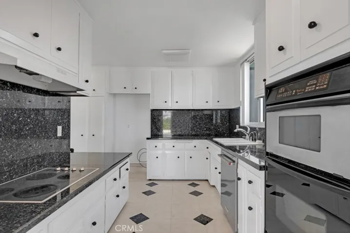 5301 Balboa Boulevard, Encino, California 91316