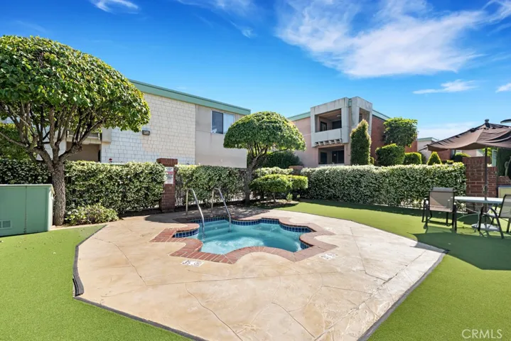 5301 Balboa Boulevard, Encino, California 91316