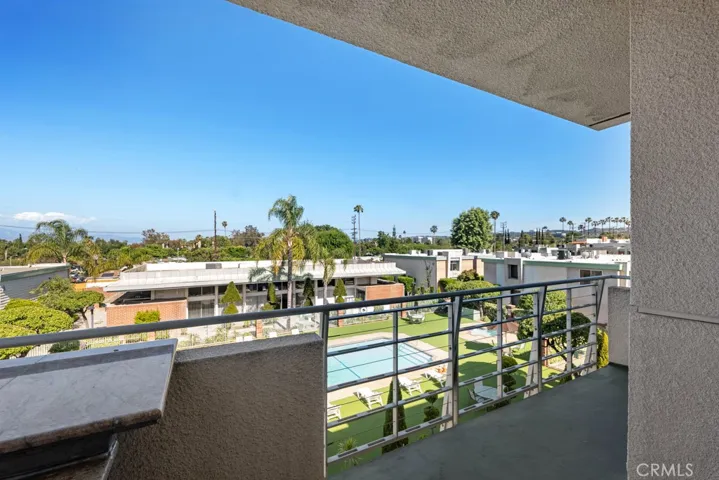 5301 Balboa Boulevard, Encino, California 91316