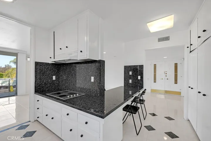 5301 Balboa Boulevard, Encino, California 91316