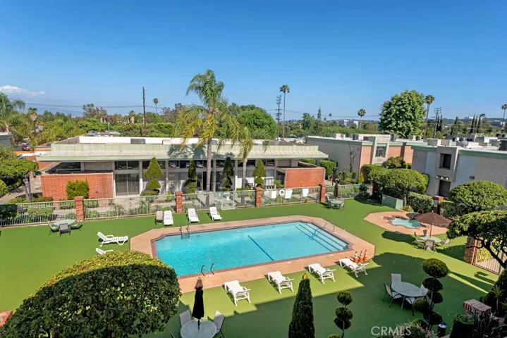 5301 Balboa Boulevard, Encino, California 91316