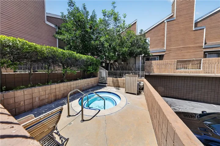 15125 Nordhoff 20, North Hills, California 91343